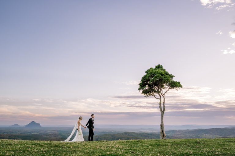 A Romantic Black Tie Maleny Manor Wedding + Our Farewell to One Tree Hill