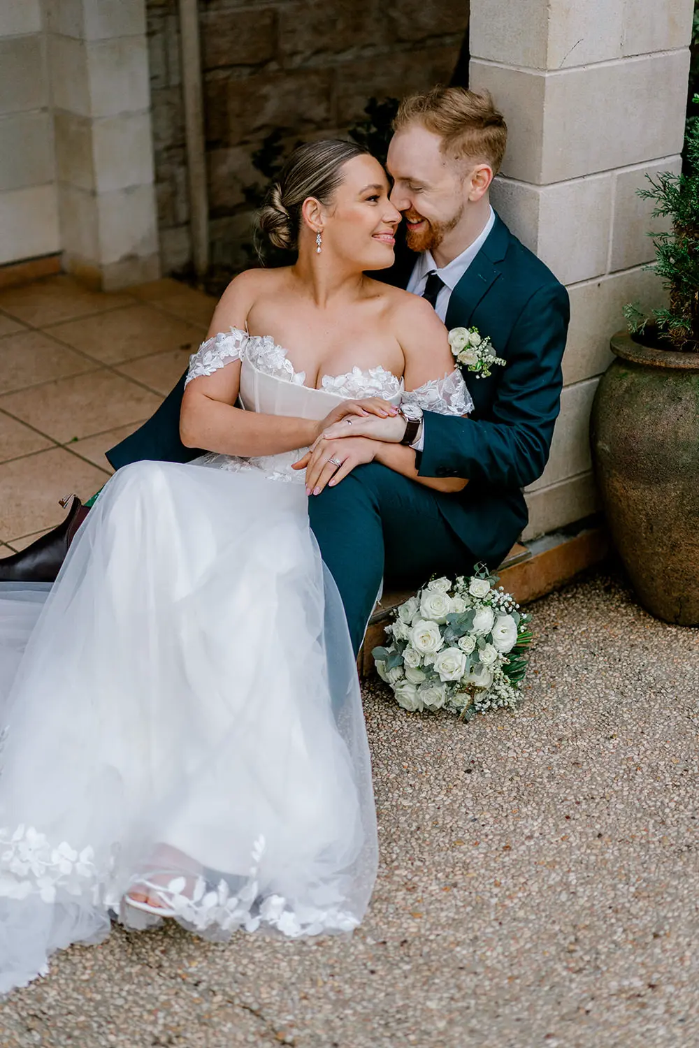 bride and groom getting married in brisbane